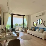 Апартаменты Lakeview